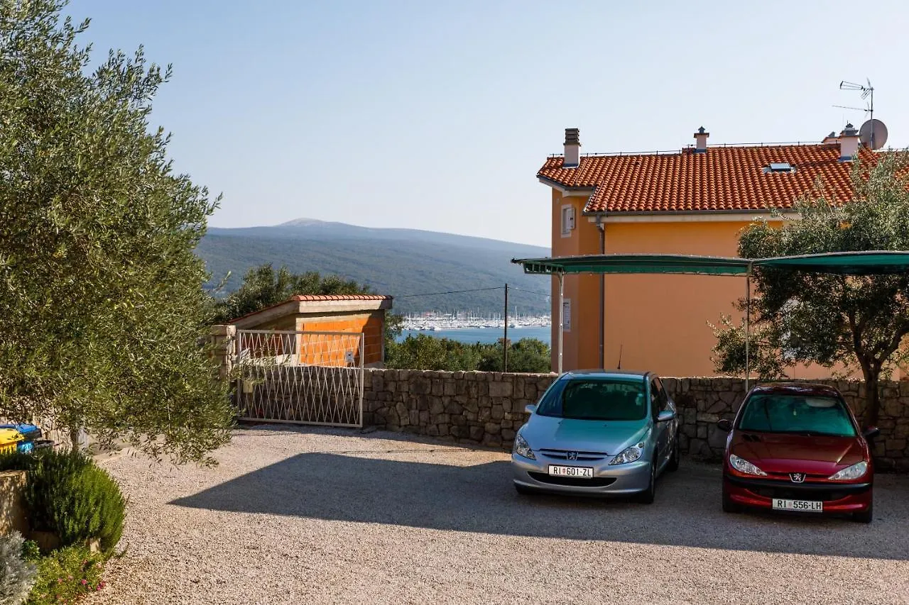 Apartments With A Parking Space Kornic, Krk - 5306  Kornić
